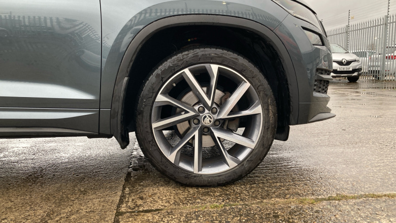 Skoda Kodiaq 2.0 TDI Sport Line 4x4 5dr DSG [7 Seat] Diesel Estate